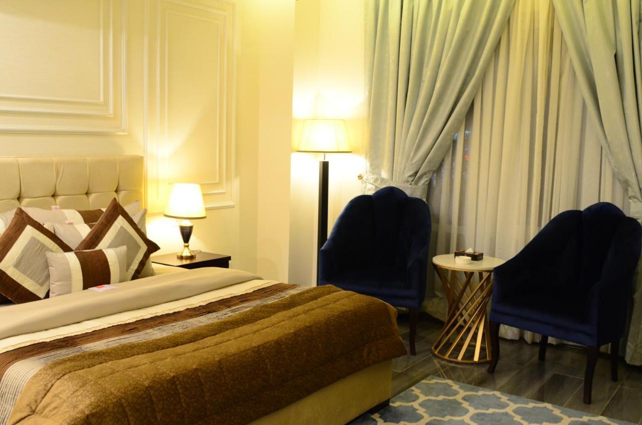 Belmorris Hotels & Resorts Multan Bagian luar foto