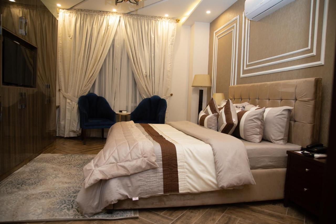Belmorris Hotels & Resorts Multan Bagian luar foto