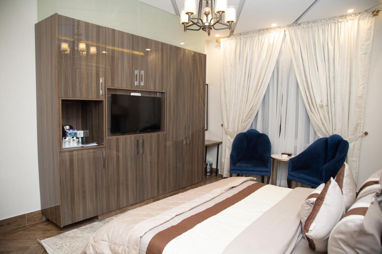 Belmorris Hotels & Resorts Multan Bagian luar foto